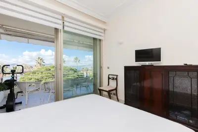 Télévision ou salle de divertissement dans l'établissement Résidence Vue Mer, Cannes Croisette, Au Pied Des Plages - Vue Mer, Cannes Croisette, au Pied des Plages MAE-1653