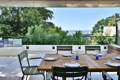 Balcon ou terrasse dans l'établissement Résidence 4p Avec Grande Terrasse Et Piscine - 4P avec grande terrasse et piscine MAE-1693