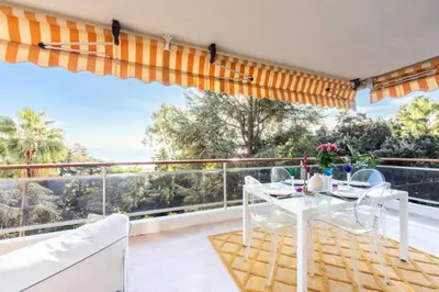 Balcon ou terrasse dans l'établissement Résidence Côte D’azur, Vue Mer, Tennis, Plage - Côte d’Azur, Vue Mer, Tennis, Plage MAE-1743