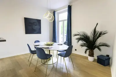 Coin salon dans l'établissement Résidence 3p Moderne Avec Terrasse En Plein Coeur De Cannes - 3P moderne avec terrasse en plein coeur de Cannes MAE-1863