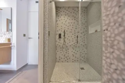 Salle de bains dans l'établissement Résidence 4 Pièces Refait à Neuf, 3 Min De La Croisette - 4 pièces refait à neuf, 3 min de la Croisette MAE-1893