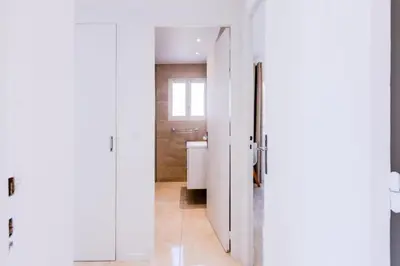 Salle de bains dans l'établissement Résidence 3p De Style Avec Balcon à 3 Min De La Croisette - 3P de style avec balcon à 3 min de la Croisette MAE-2013