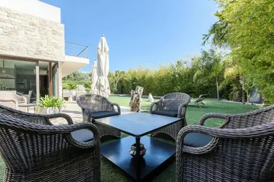 Coin salon dans l'établissement Résidence Villa En Domaine Privé Avec Piscine Chauffée - Villa en domaine privé avec piscine chauffée MAE-2023