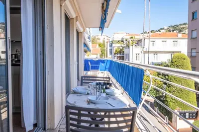 Balcon ou terrasse dans l'établissement Résidence 3p à 100m Des Plages, Terrasse Et Parking - 3P à 100m des plages, terrasse et parking MAE-2073