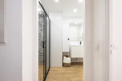 Salle de bains dans l'établissement Résidence Appartement Avec Piscine Résidentiel - Appartement avec piscine résidentiel MAE-2183