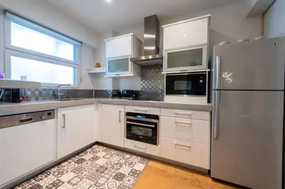 Cuisine ou kitchenette dans l'établissement Résidence 3p Avec Terrasse Vue Mer, Face Au Martinez - 3P avec terrasse vue mer, face au Martinez MAE-2243