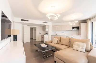 Cuisine ou kitchenette dans l'établissement Résidence 3p Piscine, Parking Et Plages à 100m - 3P piscine, parking et plages à 100m MAE-2763