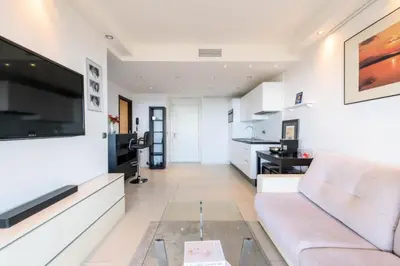Cuisine ou kitchenette dans l'établissement Résidence Appartement Avec Terrasse, Piscine & Accès Plage - Appartement avec Terrasse, Piscine & Accès Plage MAE-3133