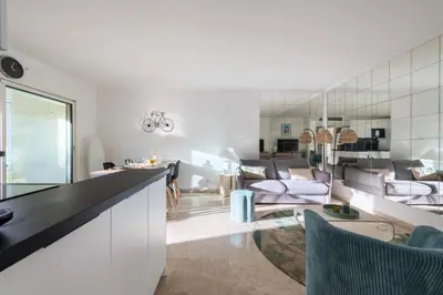 Cuisine ou kitchenette dans l'établissement Résidence 3p Résidence Avec Piscine, Proche Croisette - 3P Résidence avec piscine, proche Croisette MAE-2773