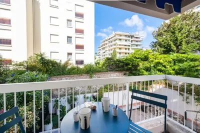 Balcon ou terrasse dans l'établissement Résidence 2p Au Calme, Proche Plages Et Centre Ville - 2P au Calme, proche Plages et Centre ville MAE-5693