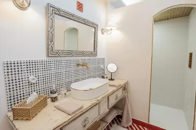 Salle de bains dans l'établissement Charmant studio dans la Californie