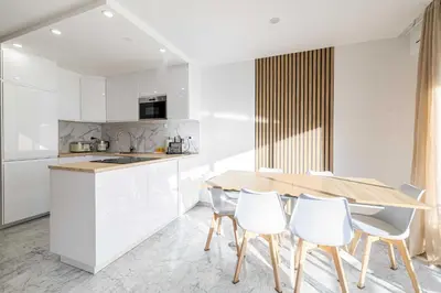 Cuisine ou kitchenette dans l'établissement Elegant apt with balcony near the beaches – Cannes