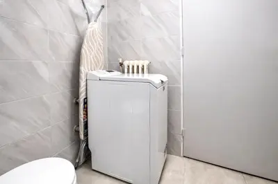 Salle de bains dans l'établissement Studio Vue Mer - Terrasse Privée - Piscine - Entre Nice et Cannes