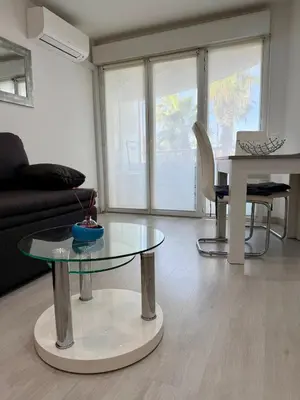 Coin salon dans l'établissement Studio en bord de mer !