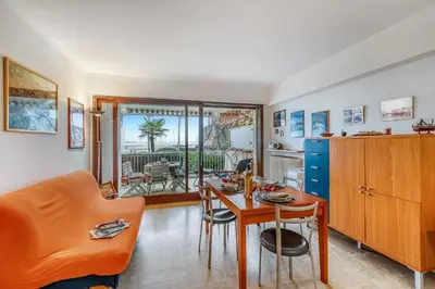Coin salon dans l'établissement Cannes Sea View - Port du Moure Rouge - Happy Rentals