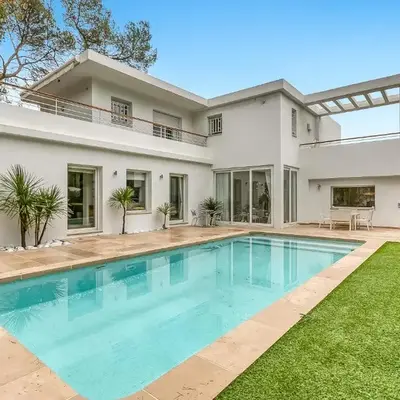 La Maison Blanche Sur Le Golf