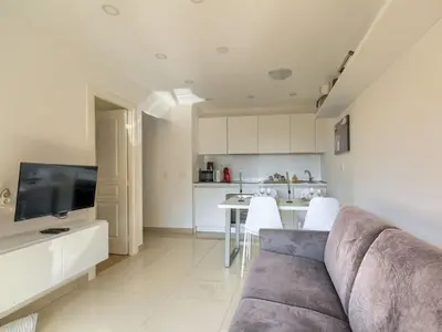 Télévision ou salle de divertissement dans l'établissement Apartment No Title