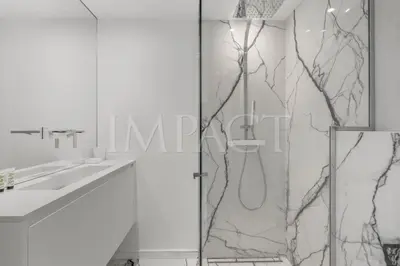 Salle de bains dans l'établissement REF 2027 - Cannes Centre - Appartement à Louer