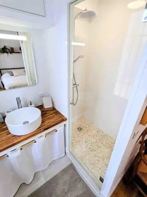 Salle de bains dans l'établissement Waterfront Villa in Cap d Antibes