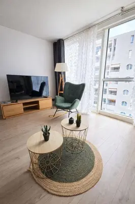 Télévision ou salle de divertissement dans l'établissement Le Palais de la Mer, T2, 4P, Plages et Centre