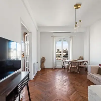 Elégance Juan Les Pins 6e étage ascenseur