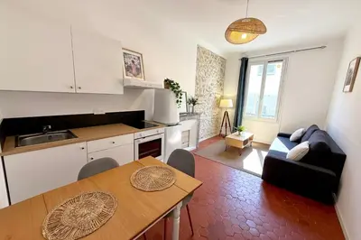 Cuisine ou kitchenette dans l'établissement Vieil Antibes - 1 chambre - 2 personnes