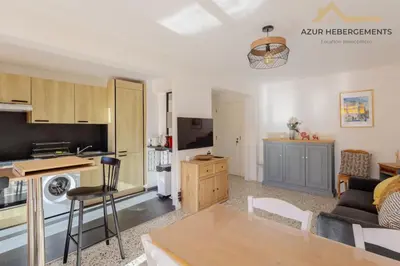 Cuisine ou kitchenette dans l'établissement Cagnes Centre 4 pers, terrasse parking