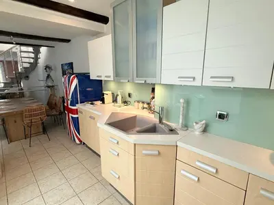 Cuisine ou kitchenette dans l'établissement Port Rivage - House with panoramic roof terrace
