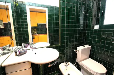 Salle de bains dans l'établissement Centre névralgique de Cannes - Accès à pied au Palais et à la plage