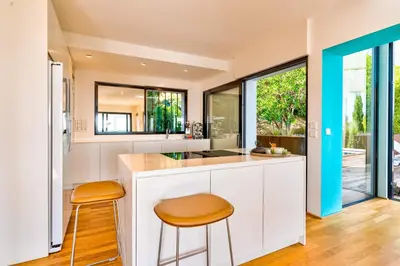 Cuisine ou kitchenette dans l'établissement Villa Bambou