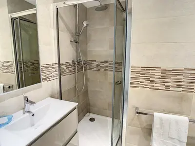 Salle de bains dans l'établissement Appartements Medicis