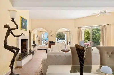 Coin salon dans l'établissement Villa Eden roc