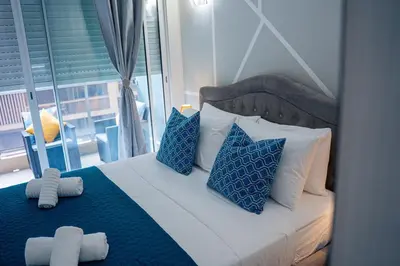 Un ou plusieurs lits dans un hébergement de l'établissement Prestigious 2p - 10 min near beaches - Air conditioning - Garage