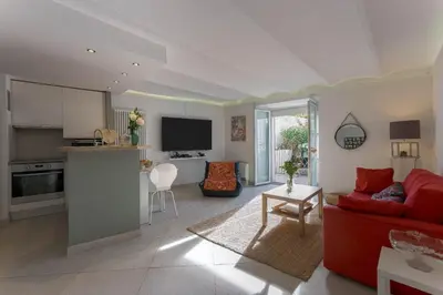 Cuisine ou kitchenette dans l'établissement Louison balcony, quiet area, 7mn from beach