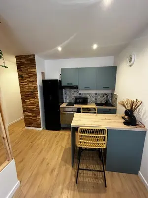 Cuisine ou kitchenette dans l'établissement Studio moderne Proche Cannes Croisette et Antibes