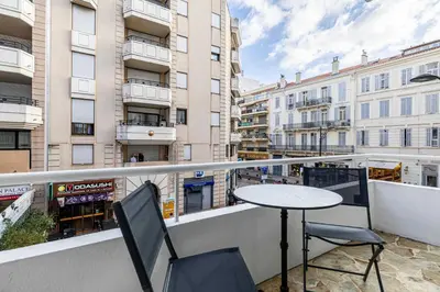 Balcon ou terrasse dans l'établissement Luxury apt 5 min from the beach and La Croisette