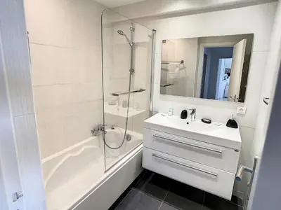 Salle de bains dans l'établissement Appartements derrière Croisette
