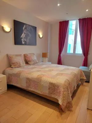 Un ou plusieurs lits dans un hébergement de l'établissement Antibes Vieille Ville - Appartement 3 Piéces Centre Historique & Plage