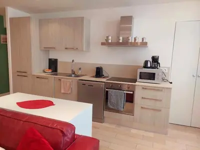 Cuisine ou kitchenette dans l'établissement Antibes Vieille Ville - Appartement 3 Piéces Centre Historique & Plage
