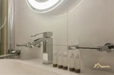 Salle de bains dans l'établissement Antibes Appartement 4 personnes piscine parking