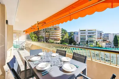 Balcon ou terrasse dans l'établissement Lacour - 2 bedroom apartment - Large terrace - 2 min from the Croisette & beaches