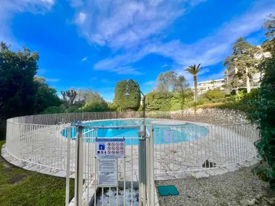 Piscine de l'établissement June apartment 2 bedrooms with pool ou située à proximité