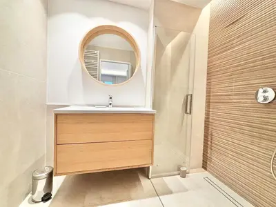 Salle de bains dans l'établissement Cannes - 2 bedrooms & 2 bathrooms apartment - 24P1