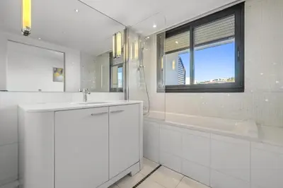 Salle de bains dans l'établissement Sublime 2BR apartment Carlton Riviera Croisette