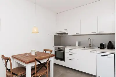 Cuisine ou kitchenette dans l'établissement Domaine Cozy Studio Pools, Tennis, Parking
