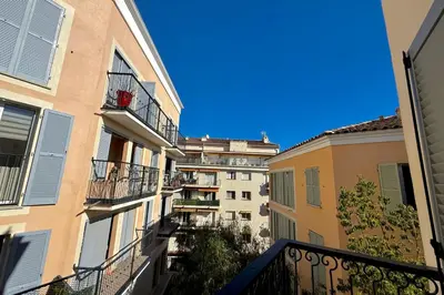 Plan de l'établissement VIEIL ANTIBES - 4 couchages - Parking privé