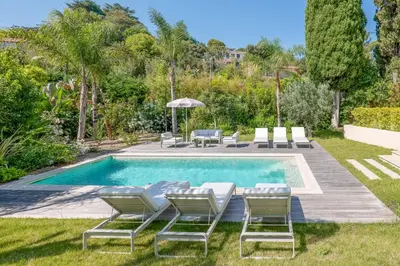 Piscine de l'établissement 002 Villa Camille ou située à proximité