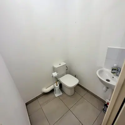 Salle de bains dans l'établissement Superbe appartement Juan-les-Pins, parking