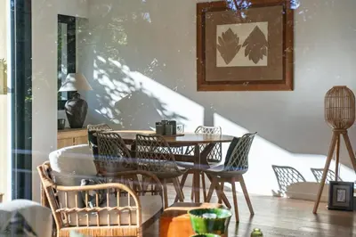 Coin salon dans l'établissement COZYSTAY 1827 - Magnifique 3 pièces avec grand terrasse privative