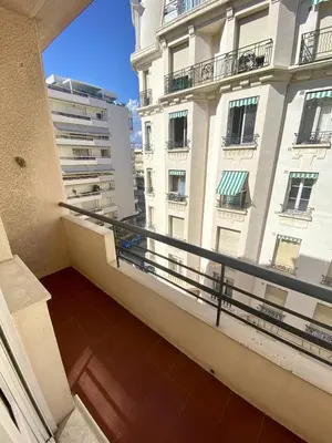 Balcon ou terrasse dans l'établissement Cannes proche Croisette - 2 pièces lumineux